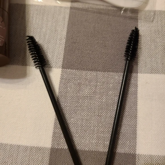 Perfect Brow Stencil Stamp Kit in BLACK - Picture 8 of 11